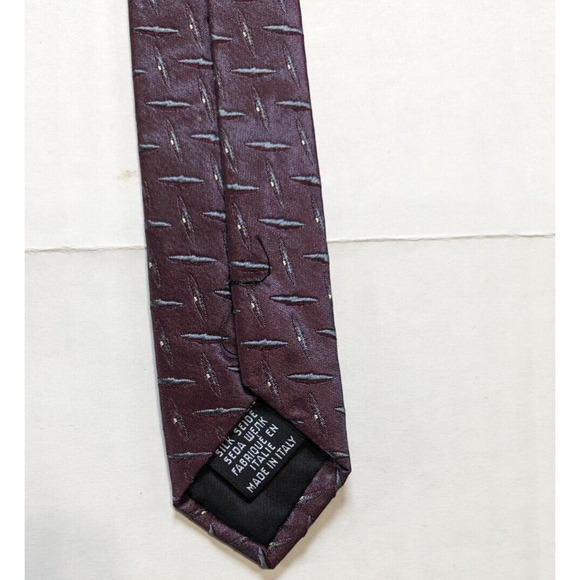 Hugo Boss Shiny Purple Striped 100% Silk Made In Italy Necktie tie - Picture 3 of 6